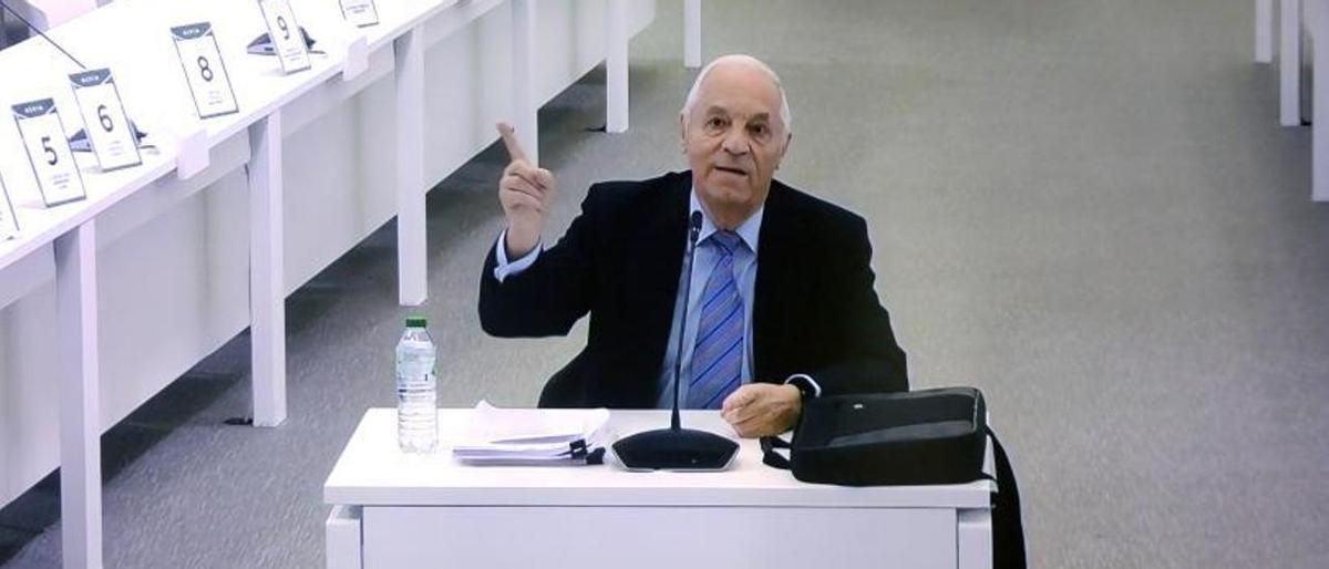 Enrique Castillo Ron, durante su declaración en el juicio del Alvia.