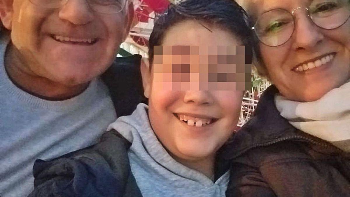 La juez imputa a dos de las médicos que atendieron al niño de Alicante que murió tras acudir cinco veces a Urgencias