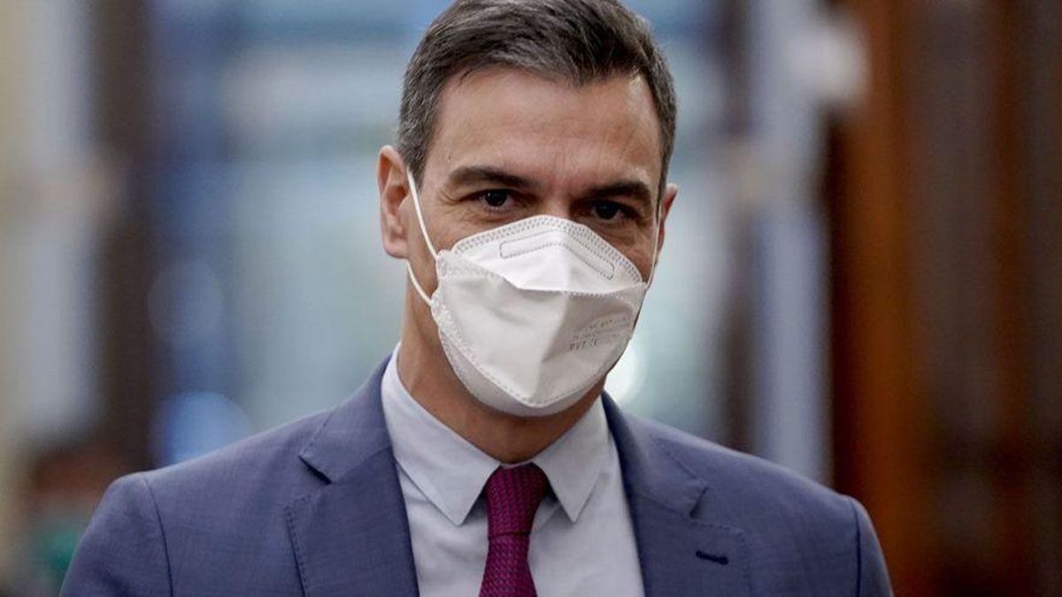 Sánchez pide a empresarios y sindicatos un gran pacto de rentas para afrontar los efectos de la guerra Sánchez pide a empresarios y sindicatos un gran pacto de rentas para afrontar los efectos de la guerra
