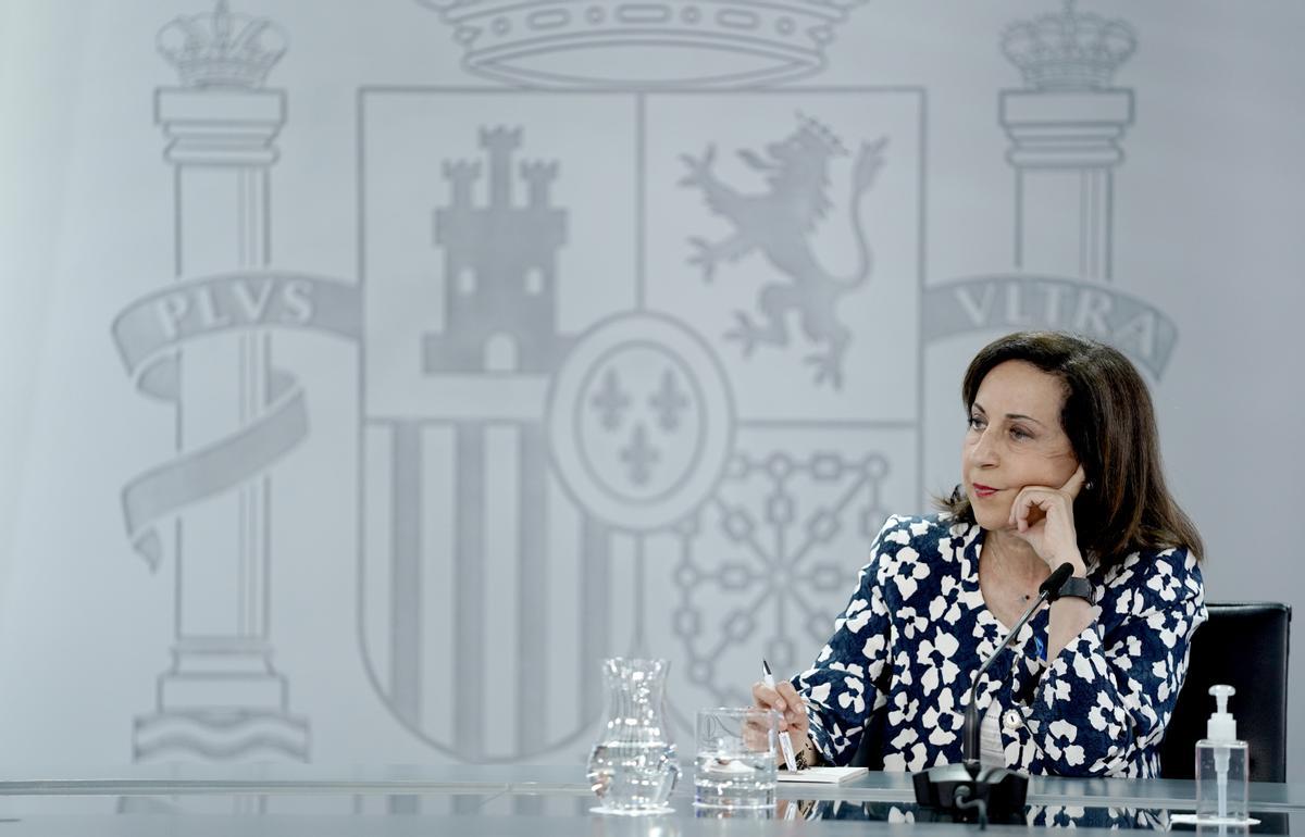 La ministra de Defensa, Margarita Robles, en una rueda de prensa tras la reunión del Consejo de Ministros, a 10 de mayo de 2022.