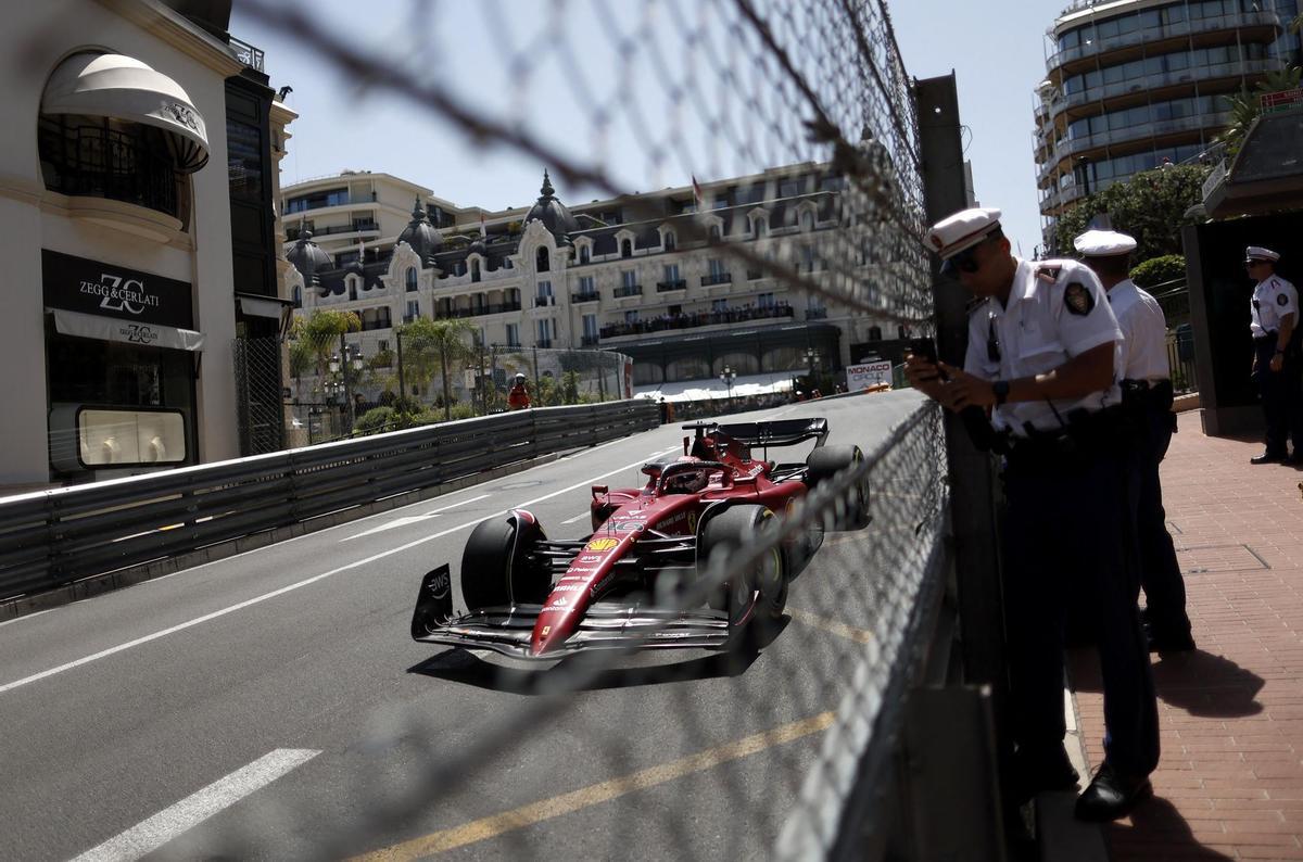 Leclerc quiere ser profeta en su tierra: manda en los libres de Mónaco por delante de Sainz