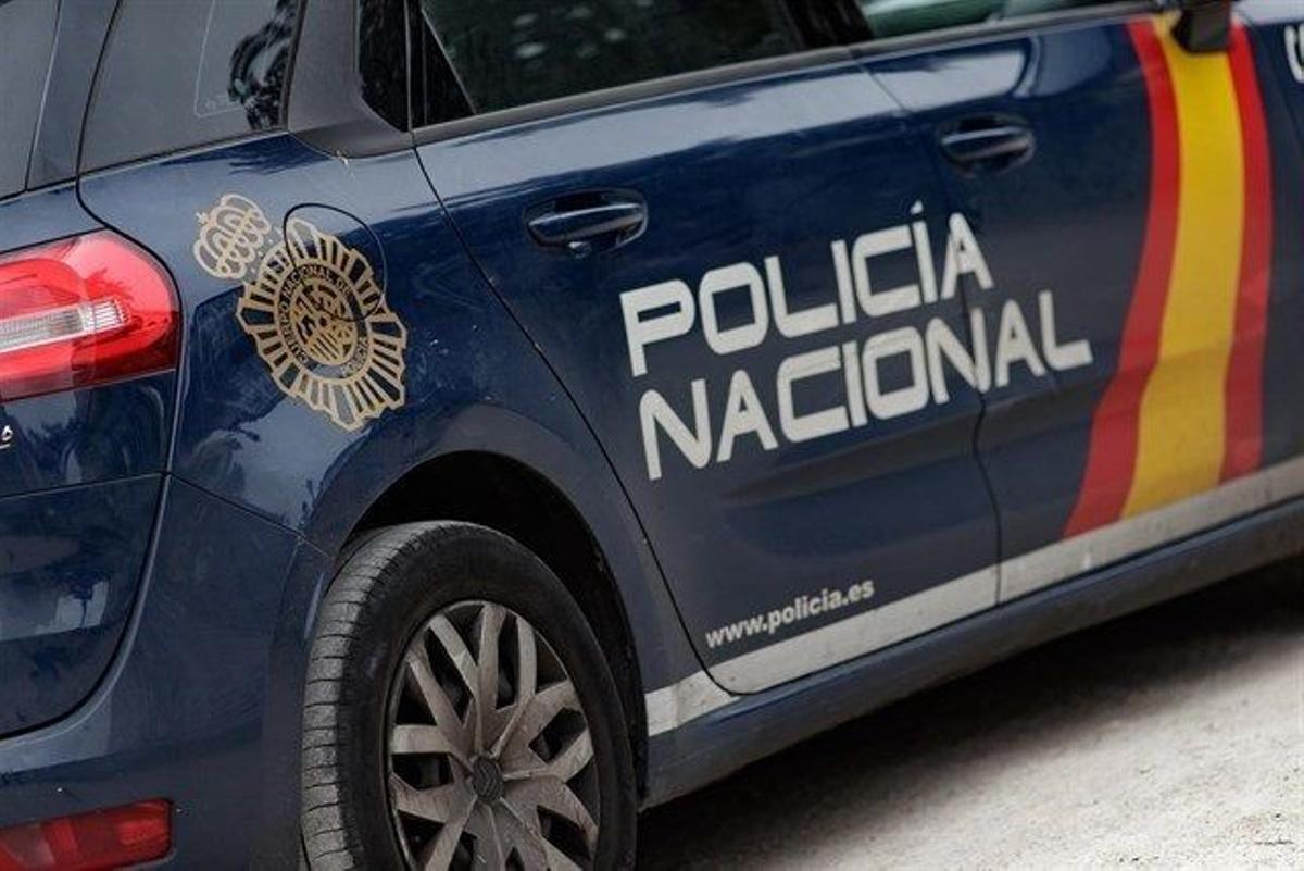Hallan el cadáver en descomposición de una mujer en una oficina de Almería
