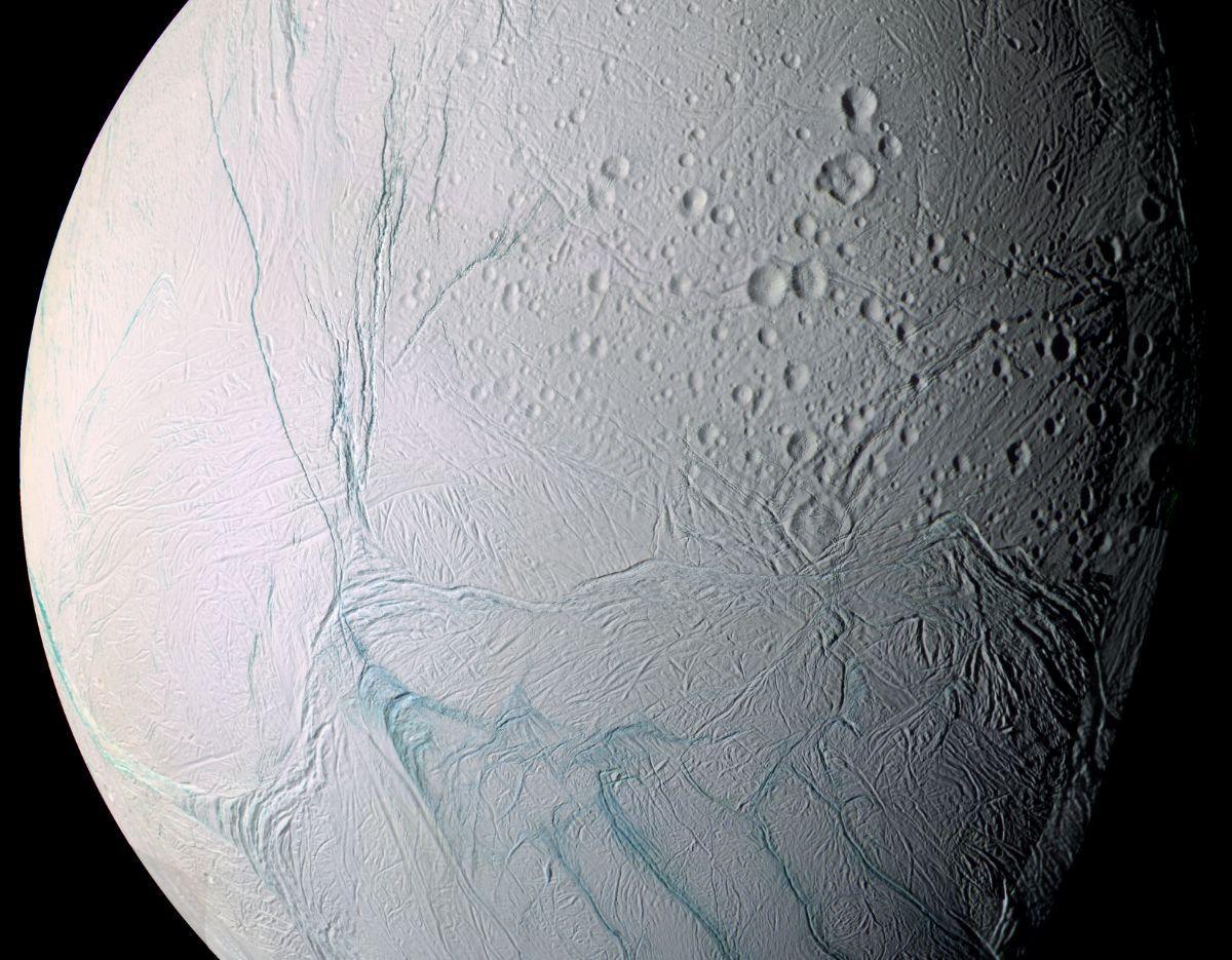 Una de las lunas de Saturno podría disponer de un elemento esencial para la vida
