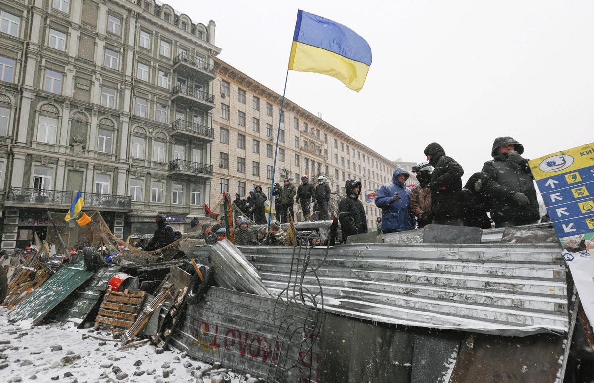 Barricadas y manifestantes en Kiev
