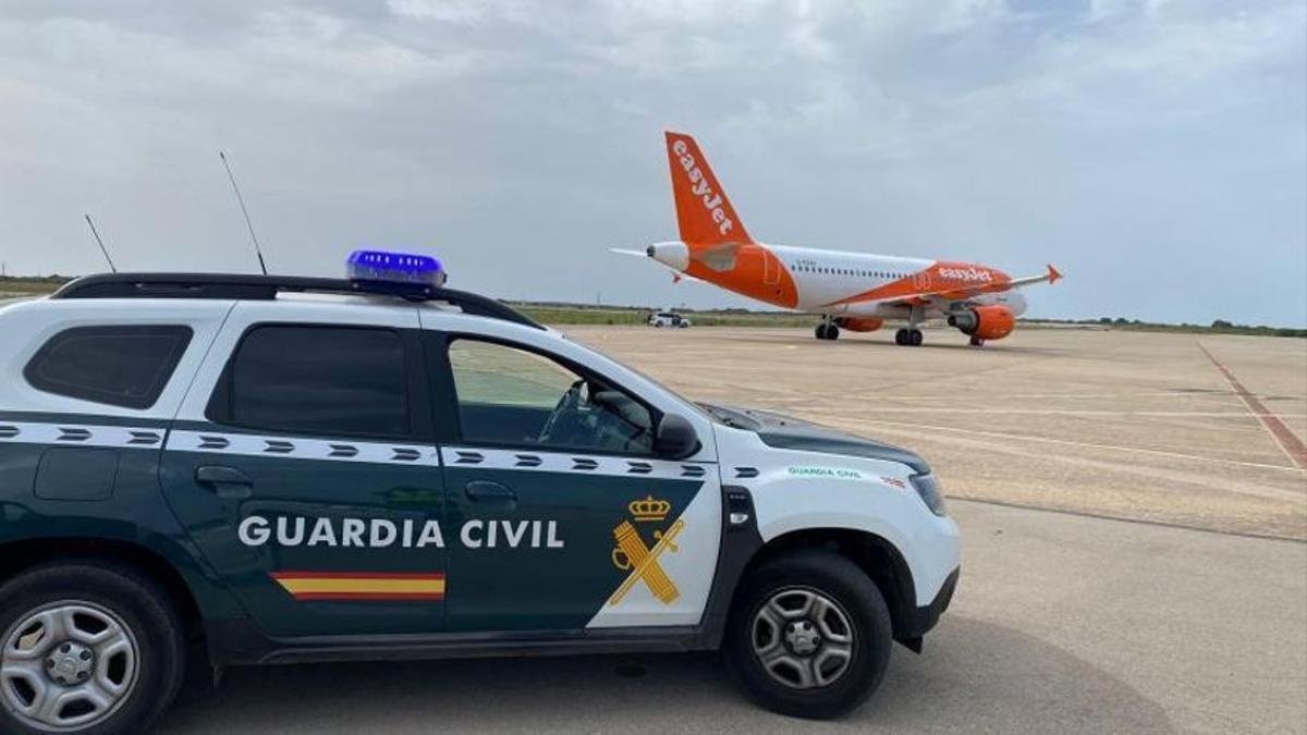 Libertad provisional para el joven británico que amenazó con una bomba en un vuelo a Menorca