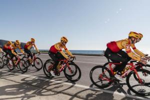 Un equipo noruego de ciclismo correrá con la misma ropa de 2022 para reducir la huella de carbono