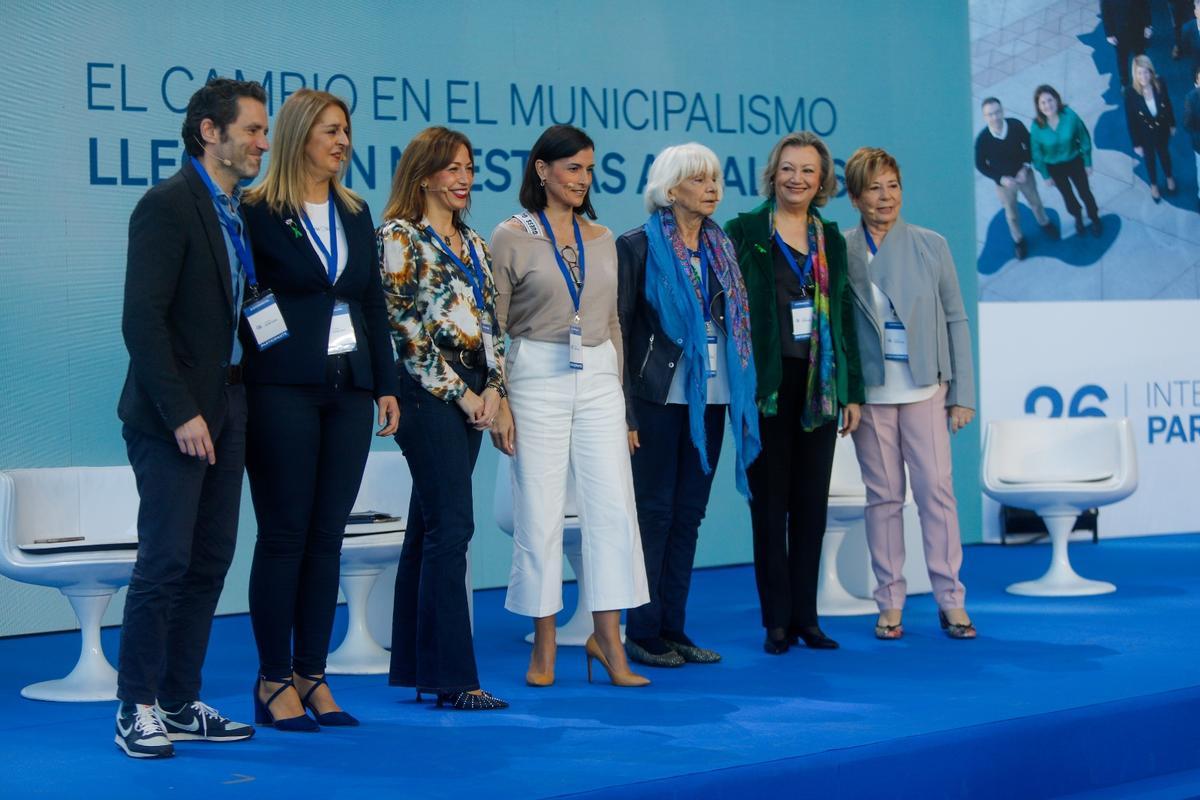 Exalcaldesas y candidatas del PP a municipales en la Intermunicipal de Valencia. Exalcaldesas y candidatas del PP a municipales en la Intermunicipal de Valencia.