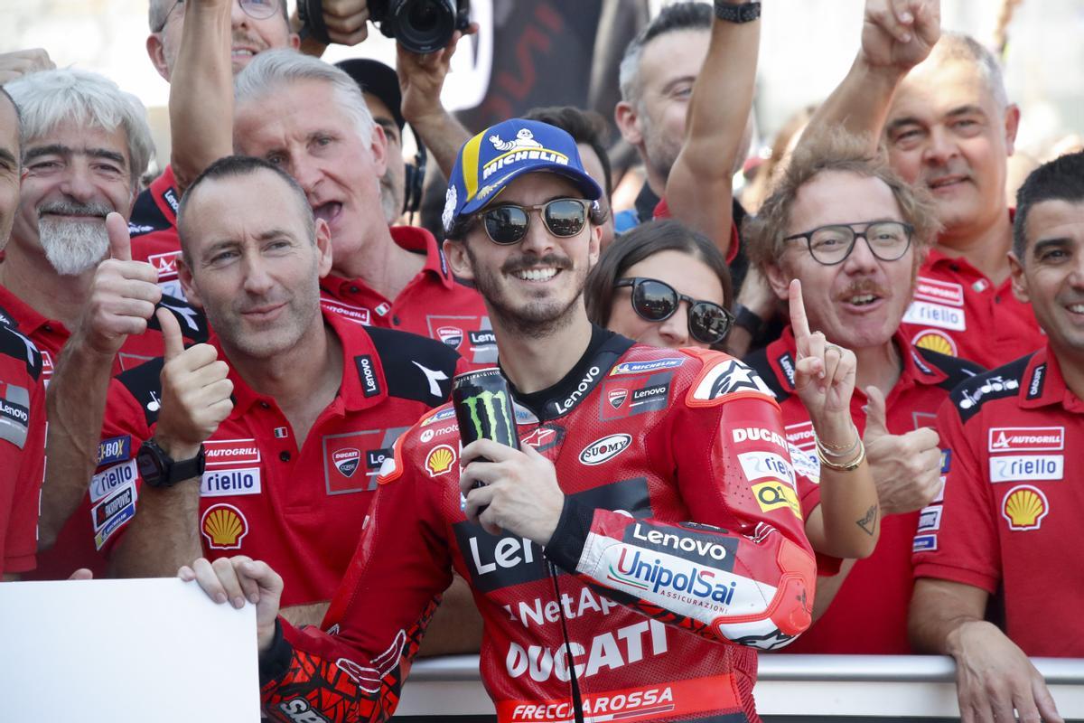 Bastianini gana en Aragón; Márquez abandona en su vuelta a MotoGP