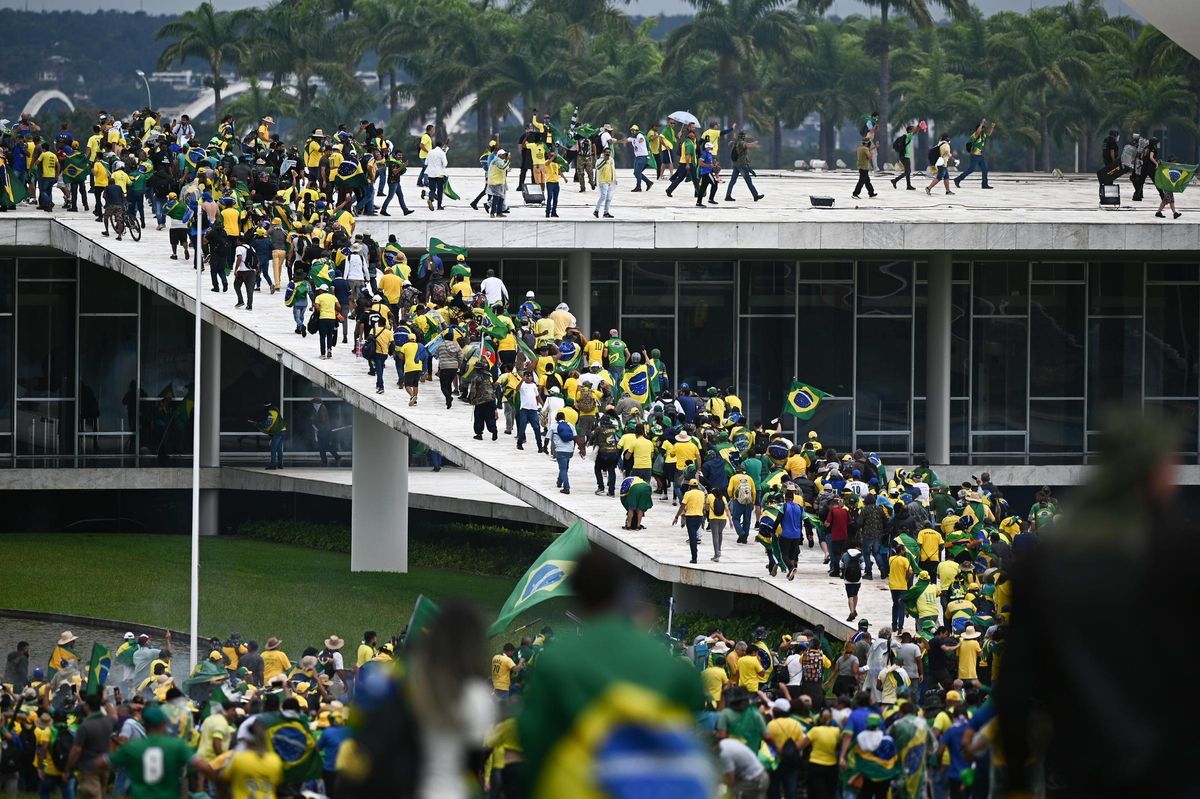 Manifestantes invaden el Congreso Nacional de Brasil, en Brasilia. Manifestantes invaden el Congreso Nacional de Brasil, en Brasilia.