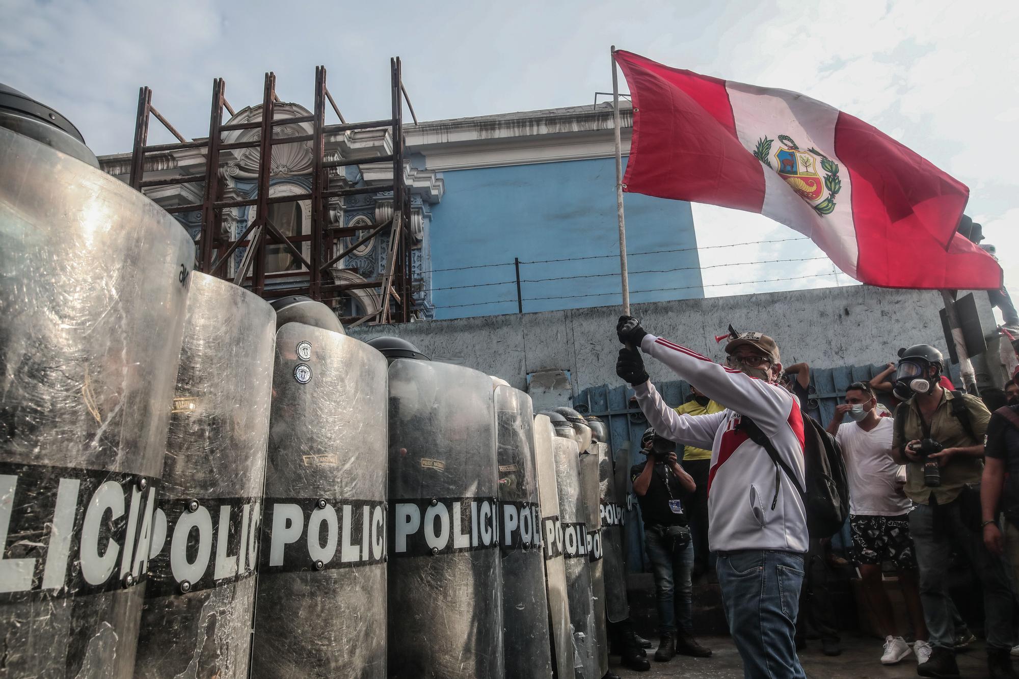 Crisis En Perú Cinco Claves De La Crisis Política Peruana El Periódico De España 