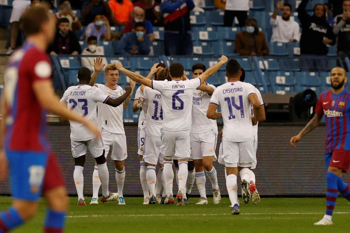 Real Madrid y Barça disputarán el primer clásico el 16 de octubre en el Bernabéu Real Madrid y Barça disputarán el primer clásico el 16 de octubre en el Bernabéu