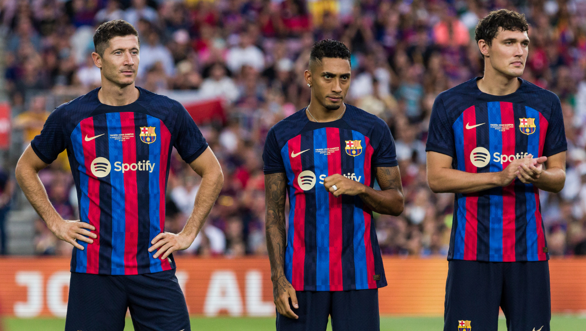 Robert Lewandowski, Raphael Dias ’Raphinha’ y Andreas Christensen, fichajes de este verano del FC Barcelona, justo antes del Trofeo Joan Gamper, disputado el 7 de agosto.