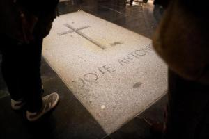Ya hay licencia para la exhumación de Primo de Rivera, que decidirá el Gobierno y no la familia