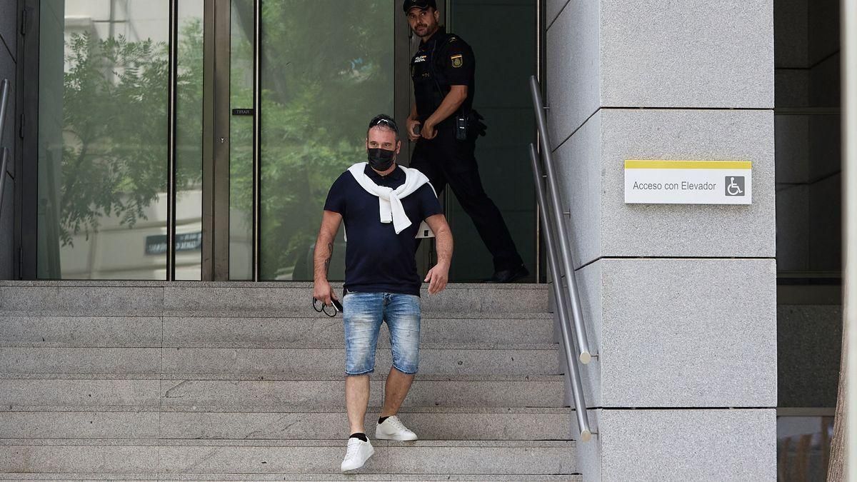 Eduardo Rial, a su salida de la Audiencia Nacional. Eduardo Rial, a su salida de la Audiencia Nacional.