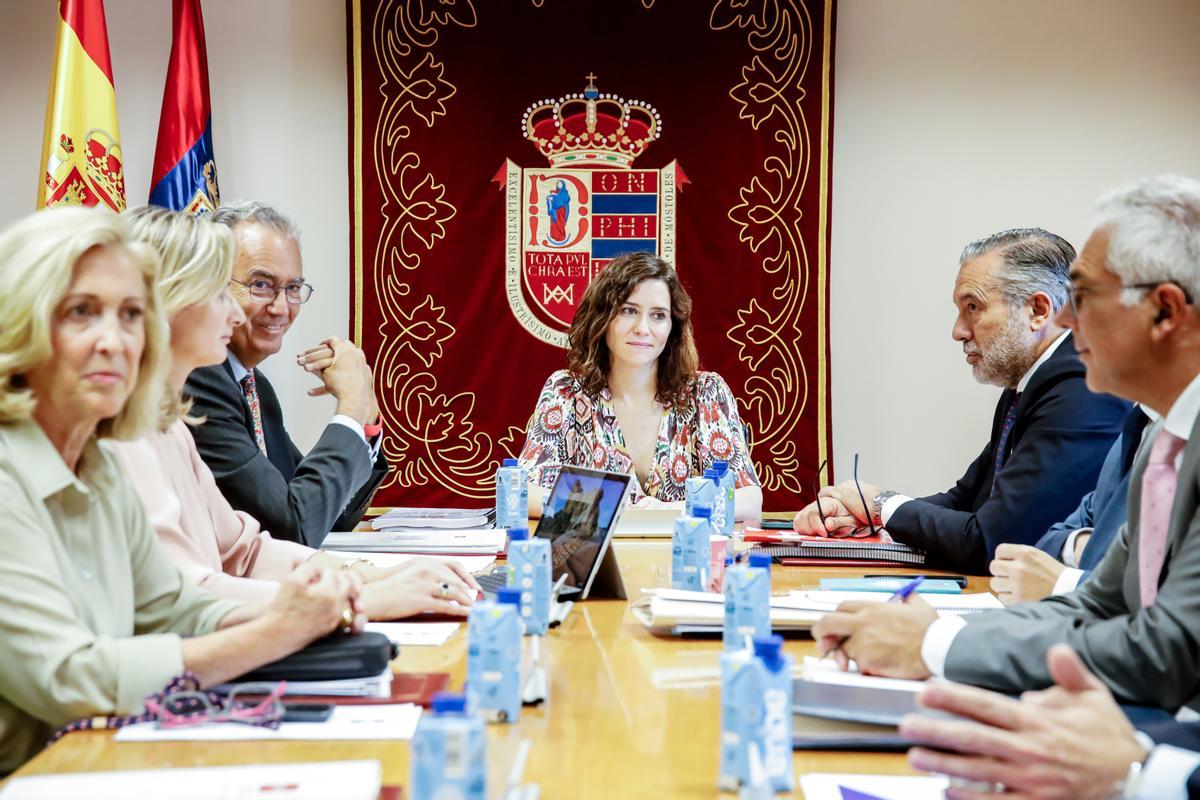 Isabel Díaz Ayuso en el Consejo de Gobierno celebrado en Móstoles.
