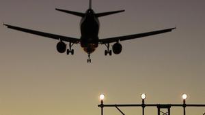 Las aerolíneas dejan atrás las pérdidas y ganarán 9.800 millones de dólares en 2023