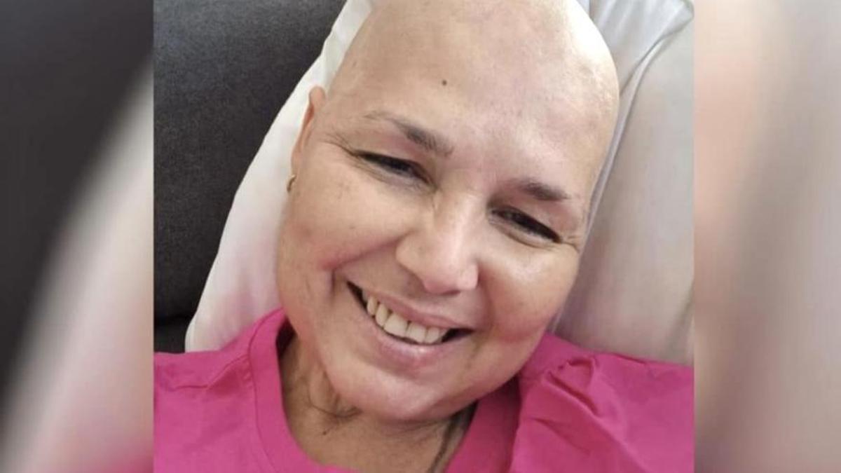 La influencer Hilda Siverio, la tinerfeña que se hizo famosa porque mostraba siempre con una sonrisa su lucha contra el cáncer de mama, ha fallecido este jueves, 9 de febrero, tras años de intensa batalla contra la enfermedad.