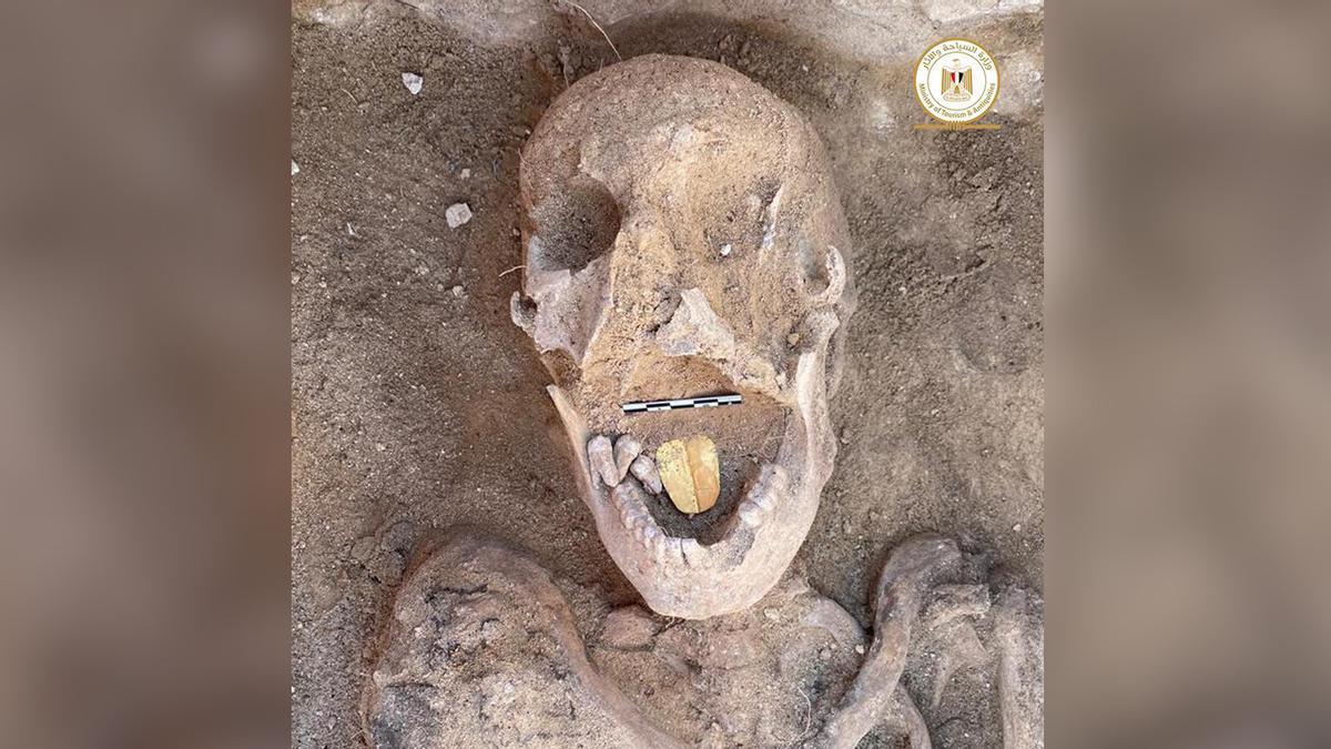 Nuevas momias con lenguas de oro descubiertas en Egipto Nuevas momias con lenguas de oro descubiertas en Egipto