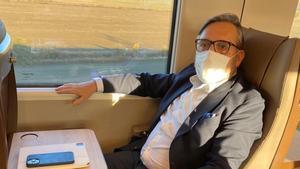 El director general de Iryo, Víctor Bañares, a bordo del primer tren Iryo en la línea Madrid-Zaragoza-Barcelona
