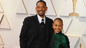 La enfermedad que hace que Jada Smith, mujer de Will Smith, lleve el pelo rapado a la gala de los Oscars 2022