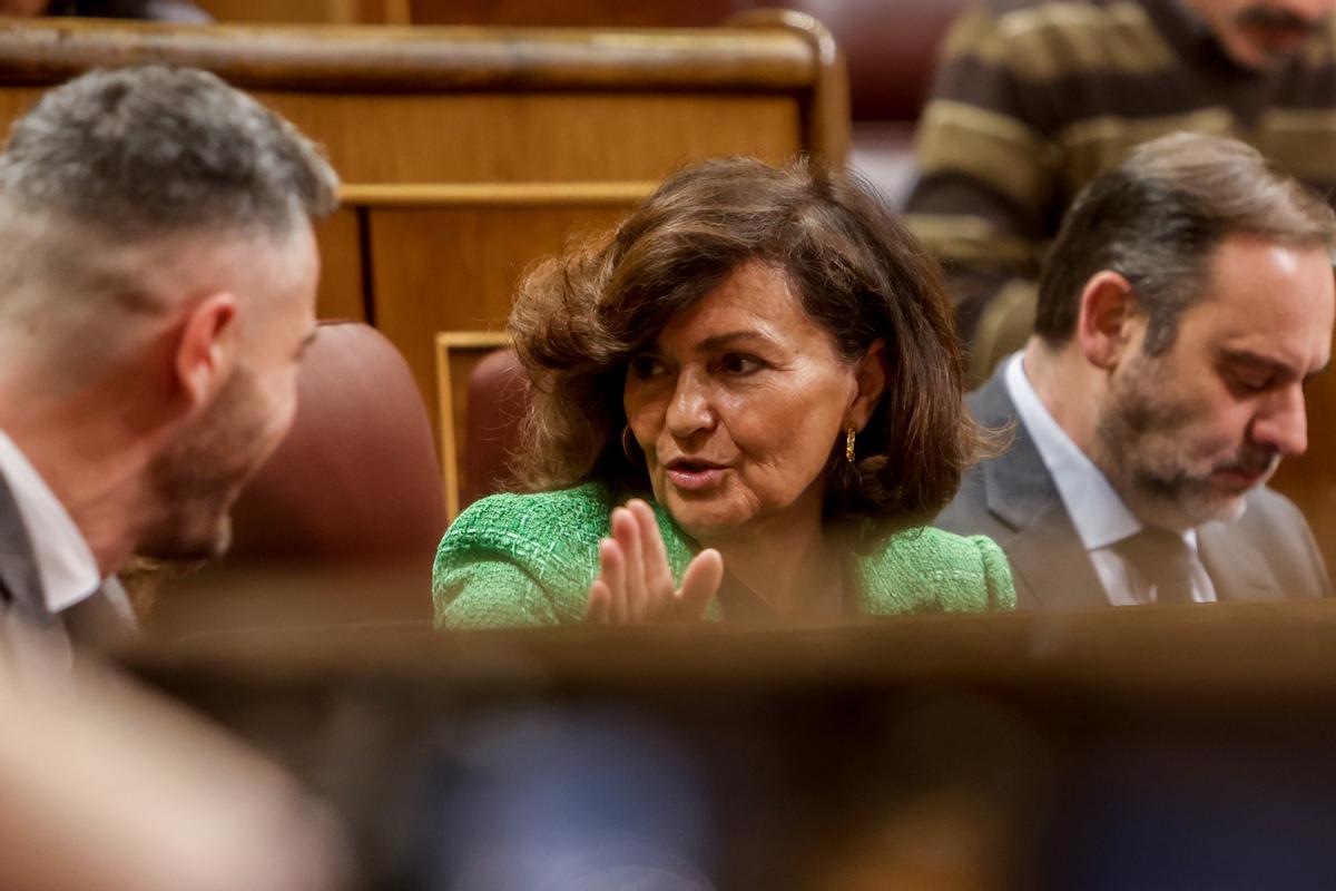 El PSOE estudia sancionar a Calvo por su abstención al votar la ley trans