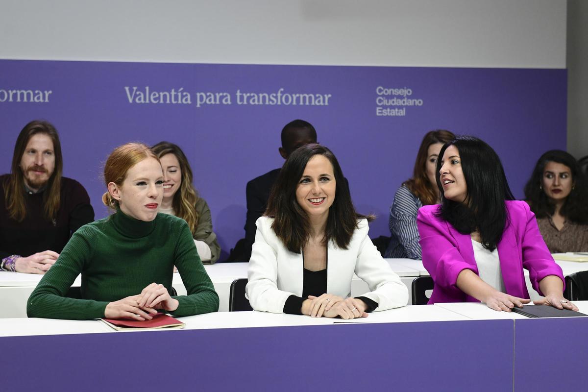 Lilith Verstrynge, Ione Belarra e Idoia Villanueva, en el Consejo Ciudadano Estatal de Podemos. 