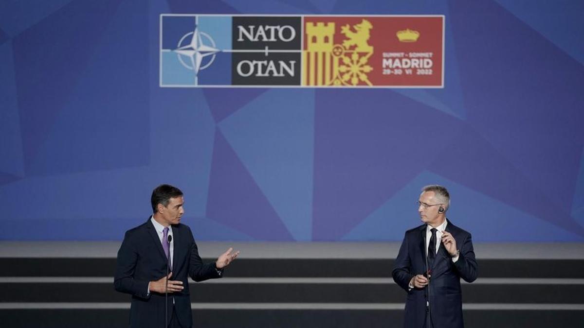 Sánchez y Stoltenberg exhiben la unidad de la OTAN, pero con Finlandia y Suecia aún vetadas