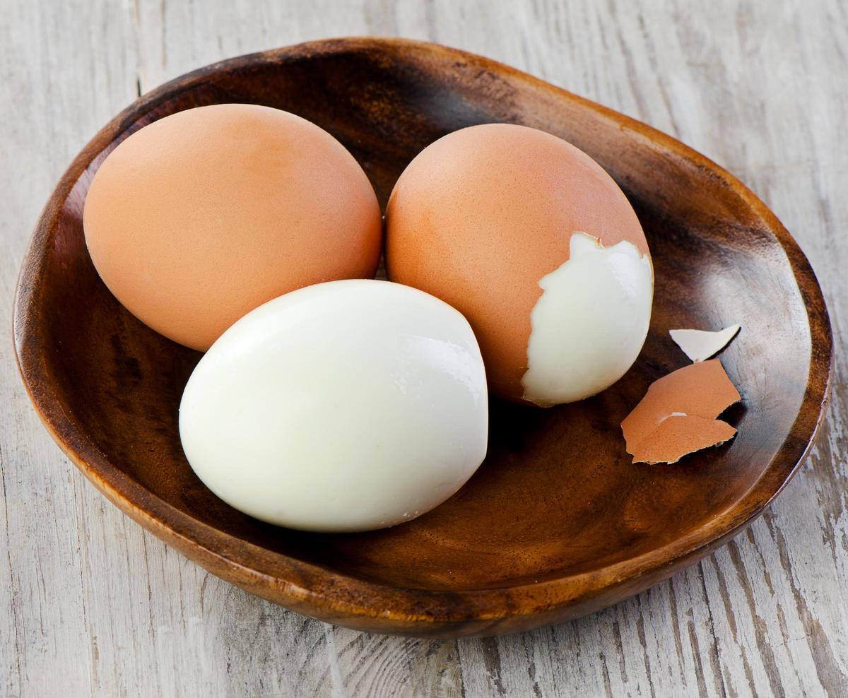 Cinco trucos de cocina: así se pela un huevo cocido en unos minutos Cinco trucos de cocina: así se pela un huevo cocido en unos minutos