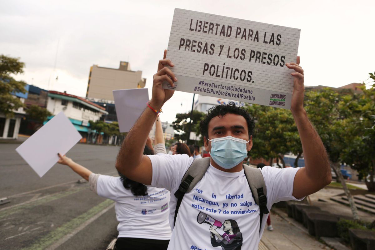 Nicaragüenses exiliados en Costa Rica protestan contra el gobierno de Daniel Ortega. Nicaragüenses exiliados en Costa Rica protestan contra el gobierno de Daniel Ortega.
