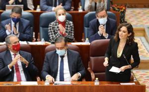 Isabel Díaz Ayuso, junto a miembros de su gobierno en la Asamblea de Madrid,