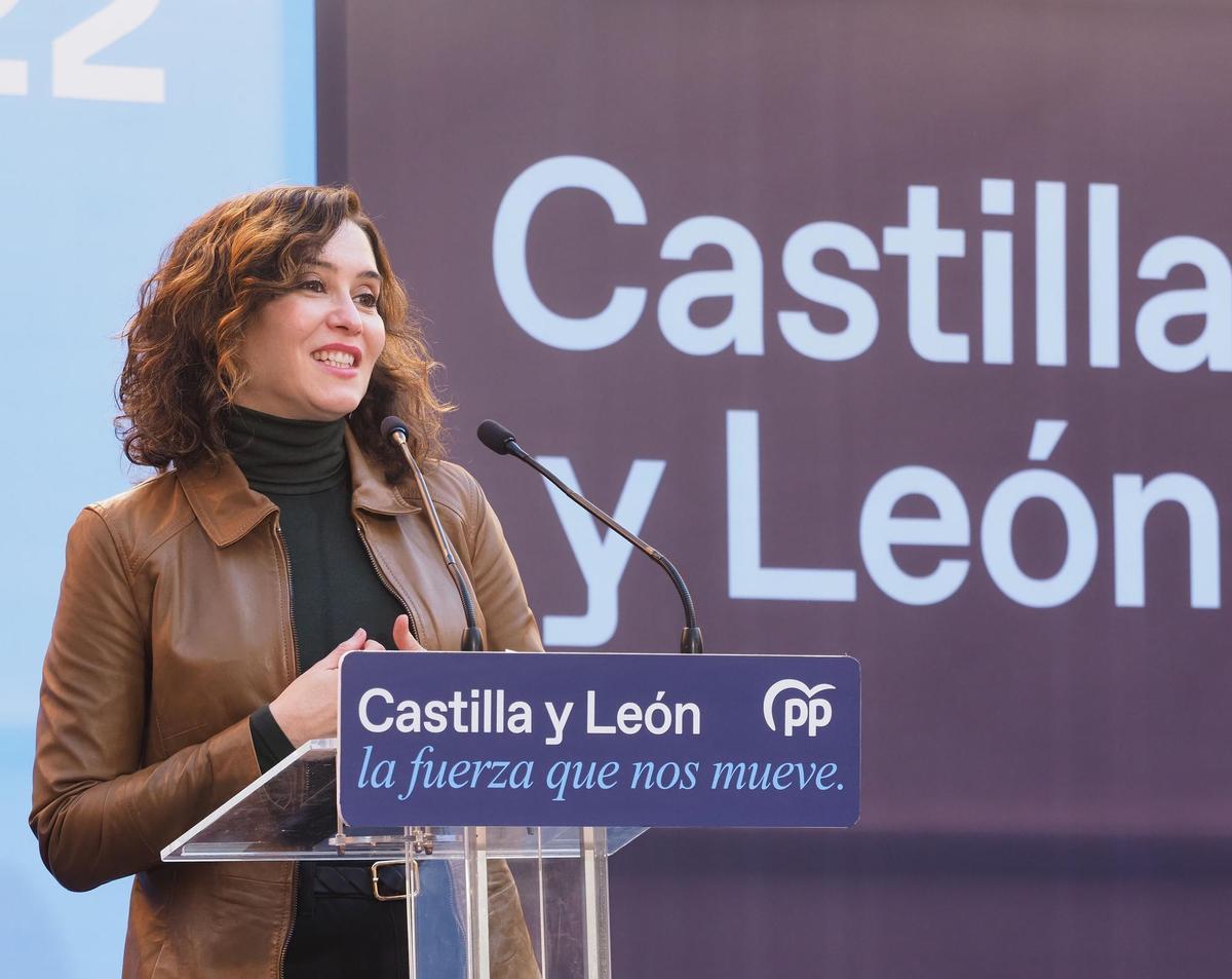 Ayuso defiende un pacto con Vox en Castilla y León "aunque no lo necesitara"