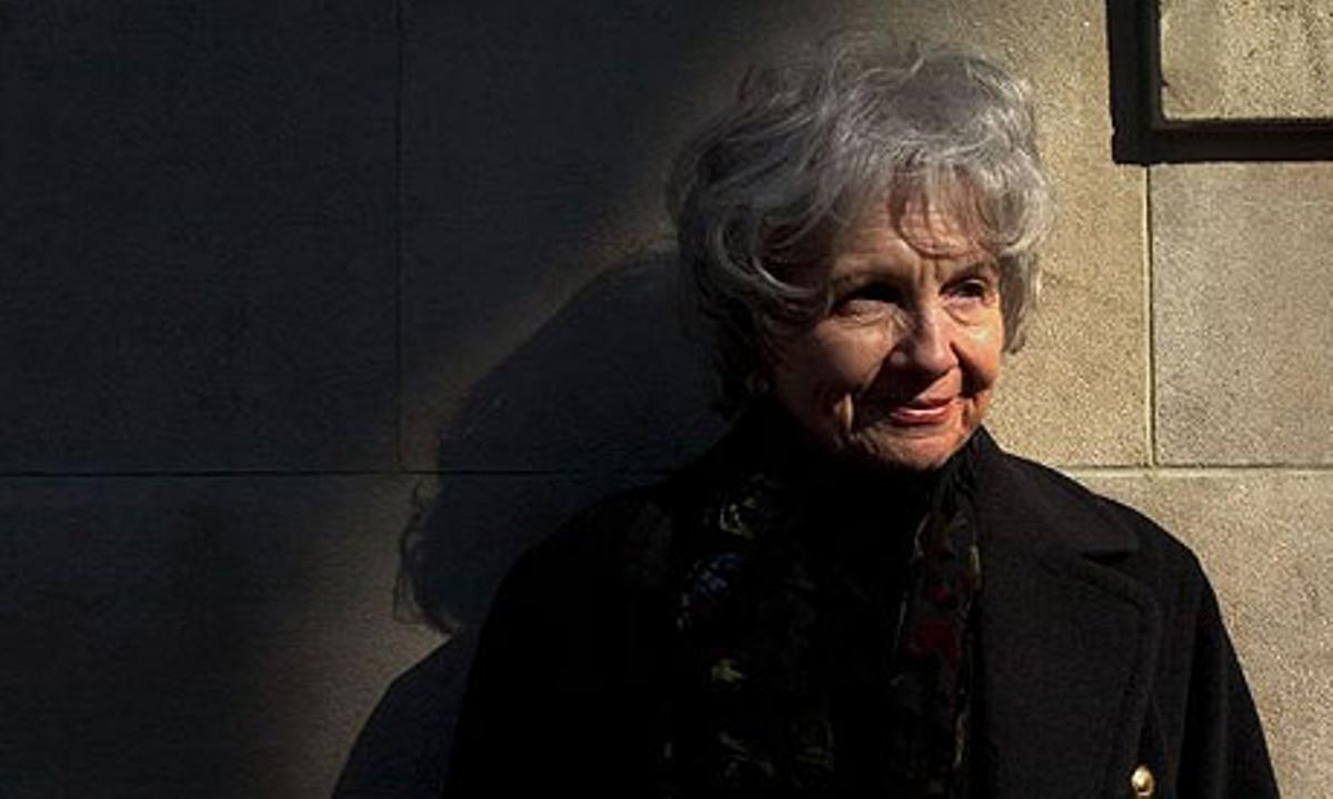 La escritora canadiense Alice Munro, premio Nobel de Literatura en 2013