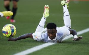 Vinicius es derribado en el partido ante el Mallorca. 