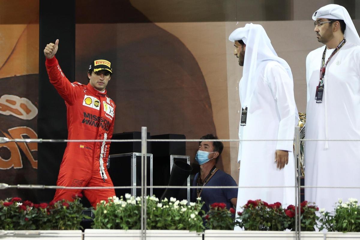 Carlos Sainz, satisfecho por acabar el año "más fuerte de lo que lo empezó"