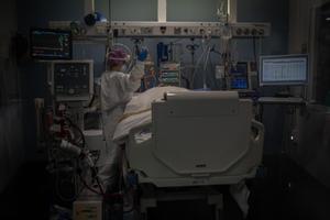 Europa se enfrenta a una "tensión extrema" en los hospitales por el covid-19