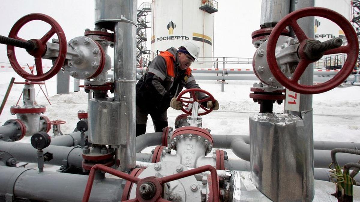 EEUU prohíbe la importación de petróleo ruso por la guerra de Ucrania