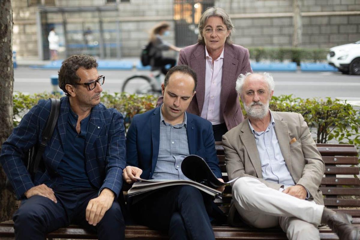 De izq. a dcha., Felipe Llamas, ya fuera de Recupera Madrid, José Manuel Calvo, Marta Higueras y Luis Cueto, en una imagen de archivo. 