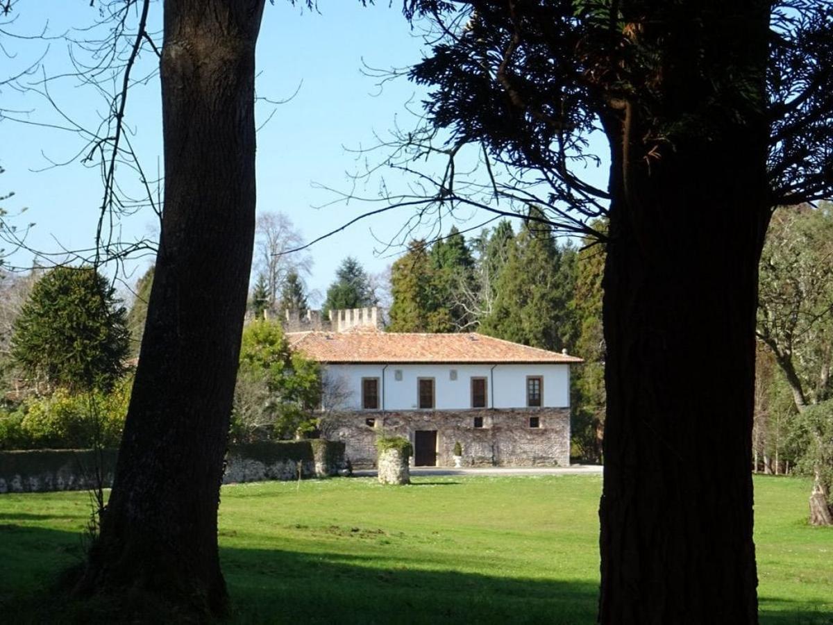 El Palacio del Conde de la Vega de Sella, en Llanes.
