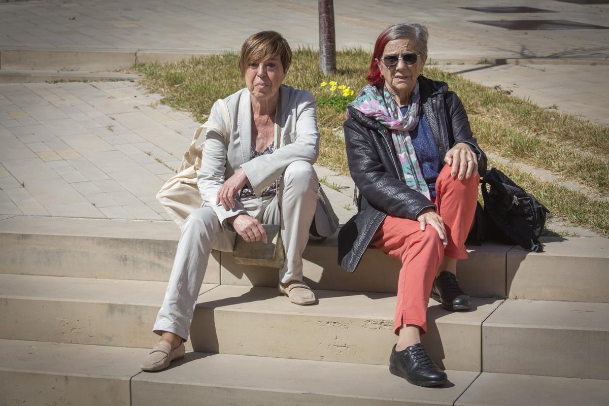 Maria Àngels Corominas y Mercè Borràs, pacientes de Sant Pau que superaron un cáncer de mama.