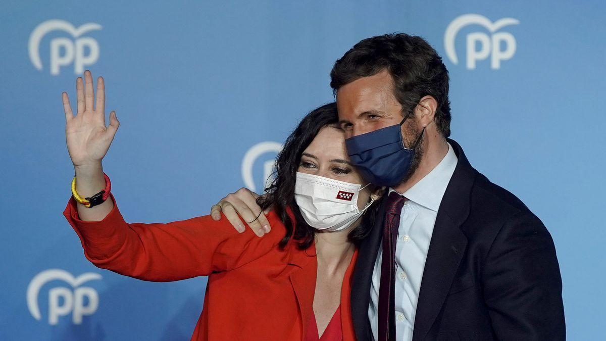 La guerra sucia por el PP de Madrid hace saltar por los aires la relación Casado-Ayuso
