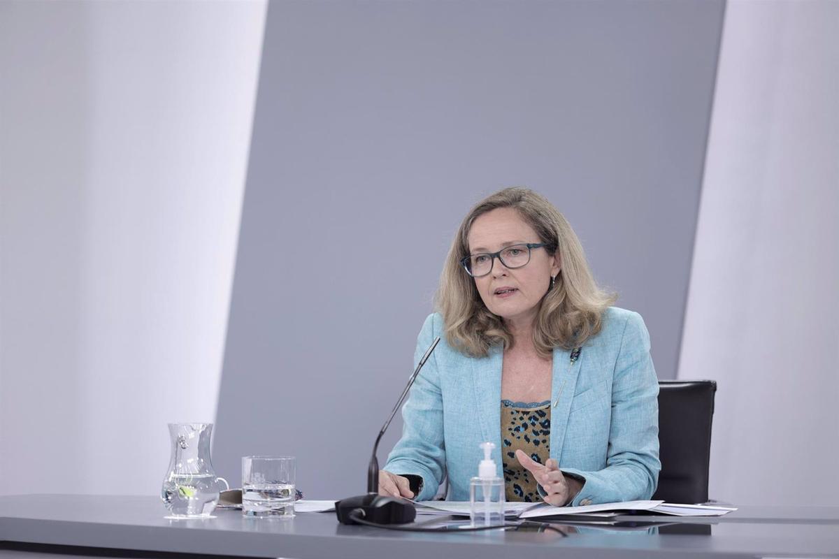  La vicepresidenta primera del Gobierno y ministra de Asuntos Económicos y Transformación Digital, Nadia Calviñ, a 27 de julio de 2021.