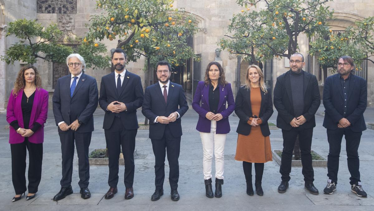 El ’president’ Pere Aragonès, junto a patronales y sindicatos. El ’president’ Pere Aragonès, junto a patronales y sindicatos.