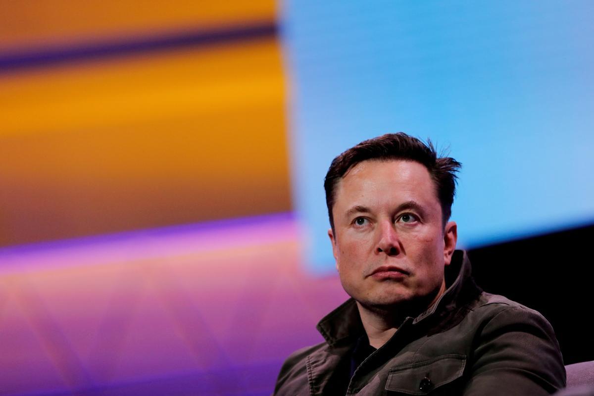 Elon Musk rompe su silencio tras el voto de los usuarios de Twitter para que dimita