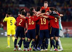 España se clasifica sin brillo para el Mundial