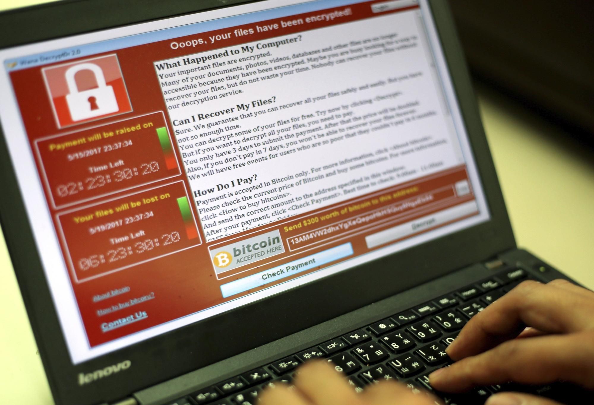 Ciberdelincuentes rusos tratan de tumbar el sistema informático de varias españolas | El Periódico de