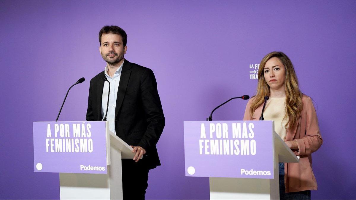 Los coportavoces de Podemos Javier Sánchez Serna y María Teresa Pérez. 