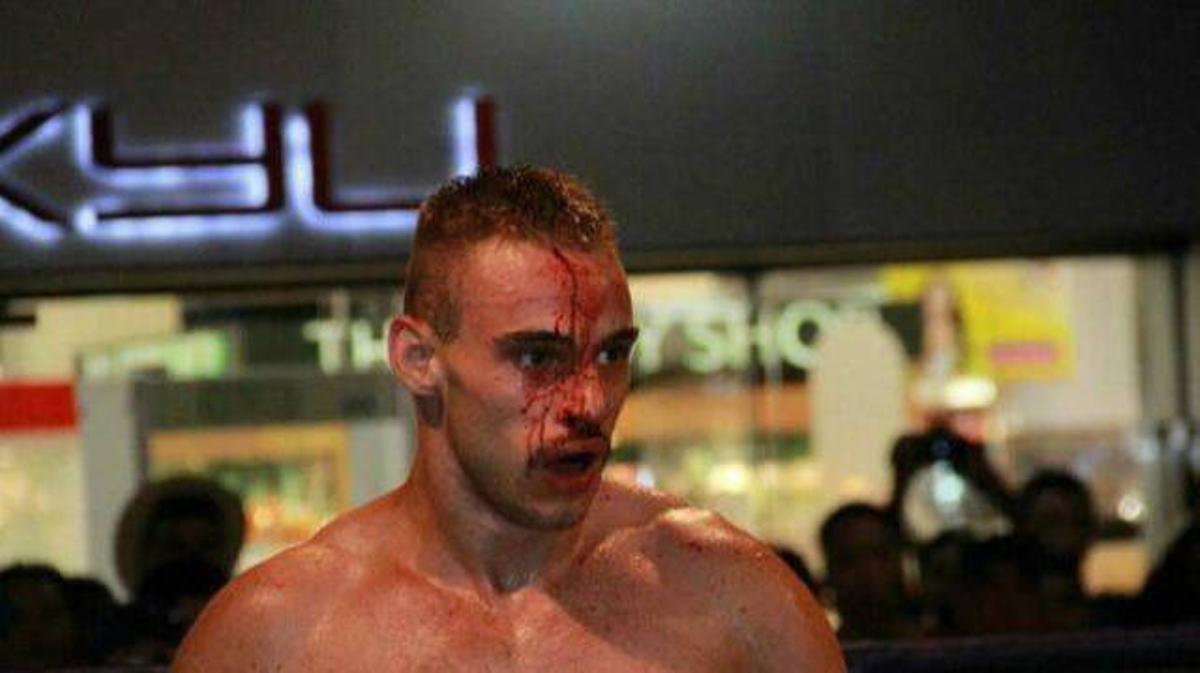 Jesús Romero ’El Nene’, ensangrentado durante un combate en su época de luchador profesional