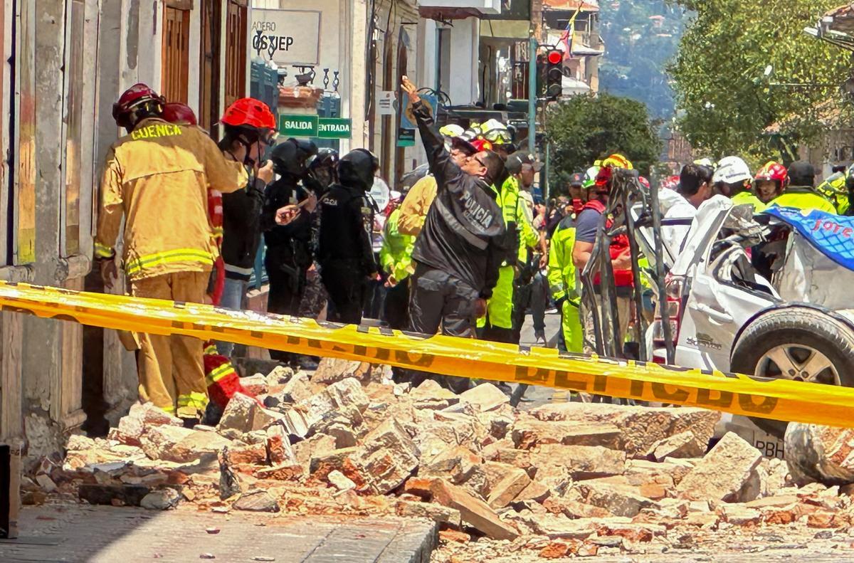 Al menos 14 muertos y 484 heridos tras un terremoto de magnitud 6,5 en Ecuador