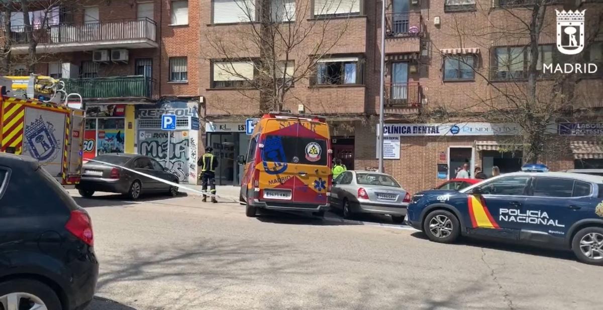 La policía encontró un martillo con sangre en casa de la mujer que mató a su vecina en Madrid y se suicidó