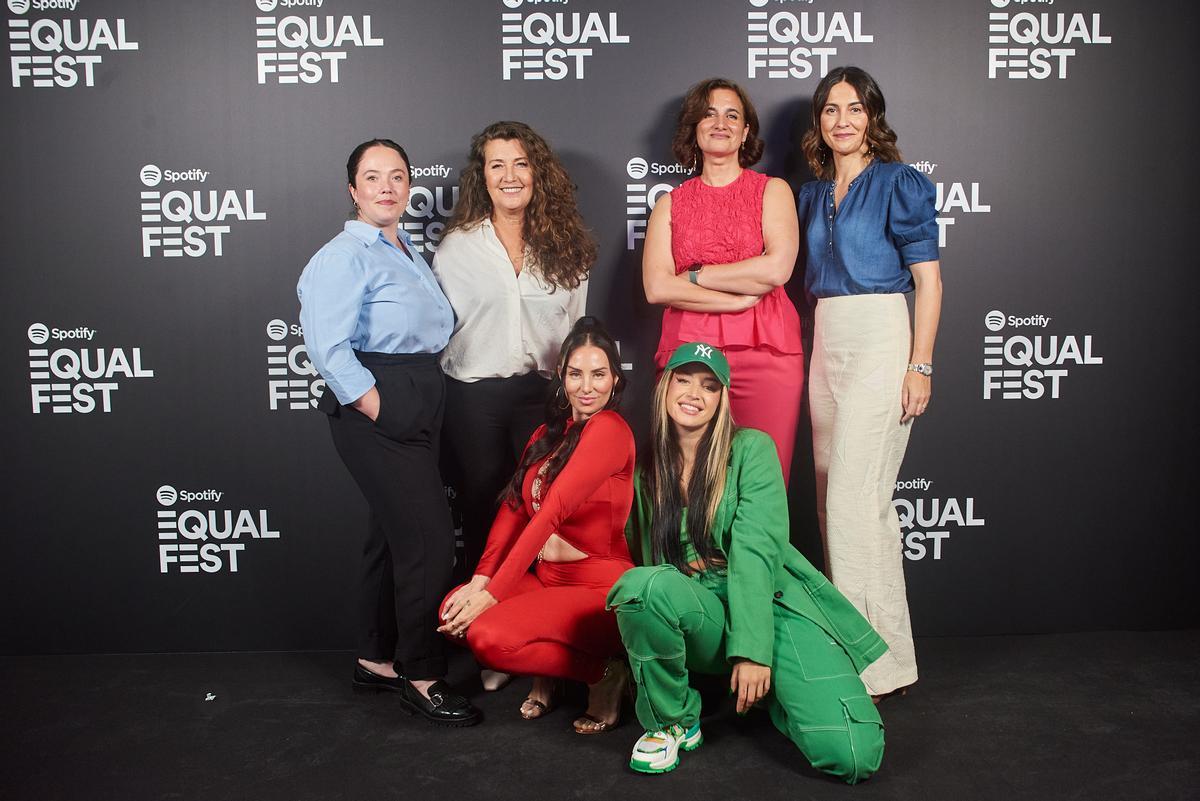 Lola Índigo y Mala Rodríguez, junto a Helena Bricio (MIM), Chen Castaño (Planet Events), Melanie Parejo (Spotify) y Charo Marco, en el evento ’Mujeres a todo volumen’. Lola Índigo y Mala Rodríguez, junto a Helena Bricio (MIM), Chen Castaño (Planet Events), Melanie Parejo (Spotify) y Charo Marco, en el evento ’Mujeres a todo volumen’.